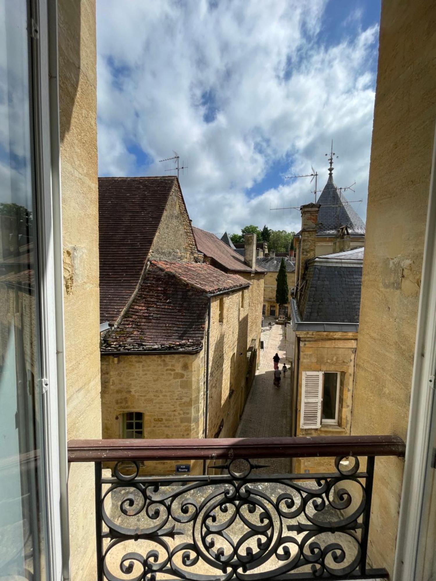 Au Coeur Du Centre Historique De Sarlat Lejlighed Eksteriør billede